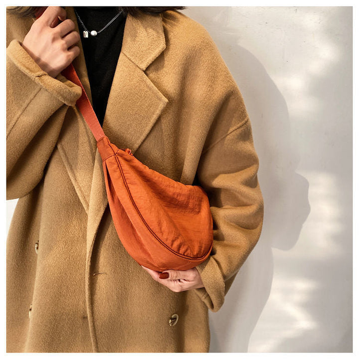 Hangetsu - Elegantní půlkulatá taška přes rameno
