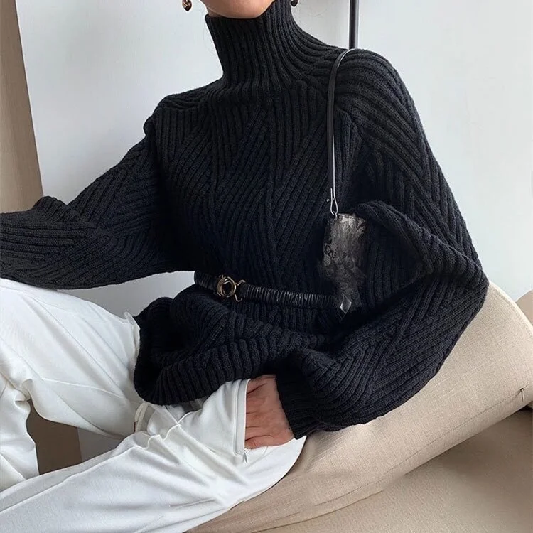 Stylový světr Lana s elegantním vysokým límcem a geometrickým vzorem