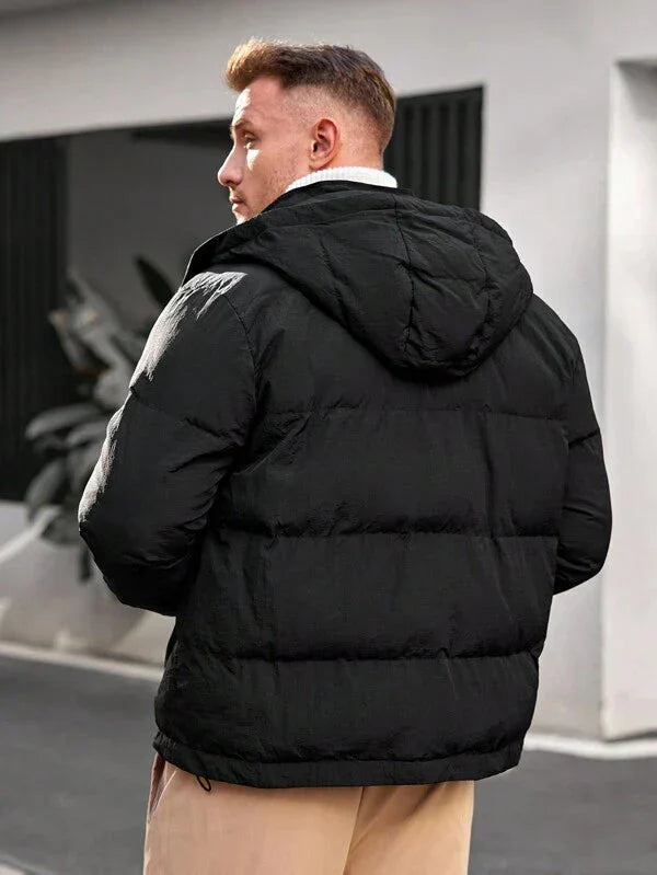 Stylový zimní kabát s polstrováním a praktickou kapucí od Mikea