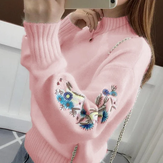Mila - Elegantní pletený světr s krásnou květinovou výšivkou