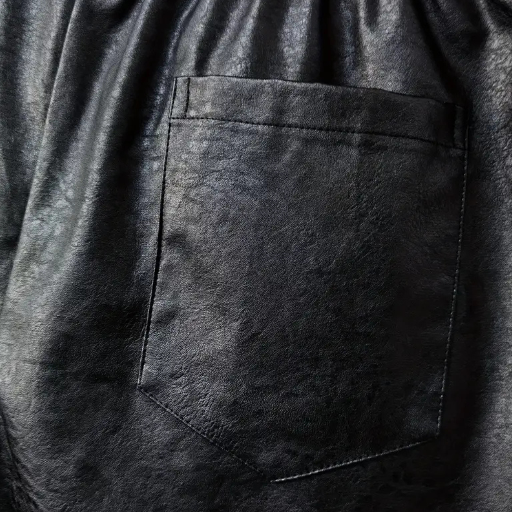 Stylové pánské cargo kalhoty vyrobené z koženého materiálu