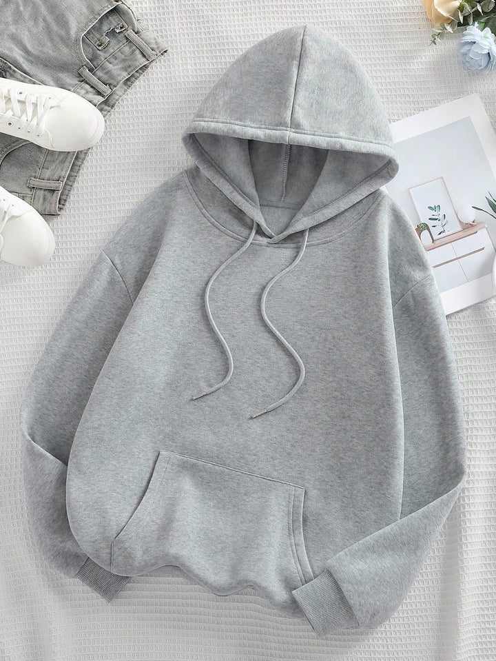Stylová minimalistická mikina s kapucí a klokaní kapsou pro muže