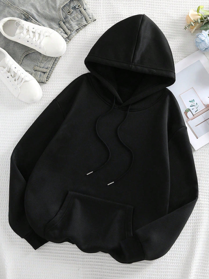 Stylová minimalistická mikina s kapucí a klokaní kapsou pro muže