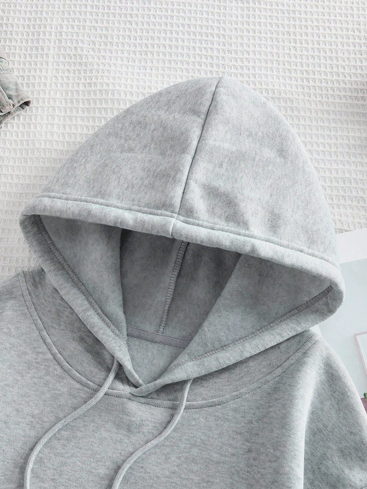 Stylová minimalistická mikina s kapucí a klokaní kapsou pro muže