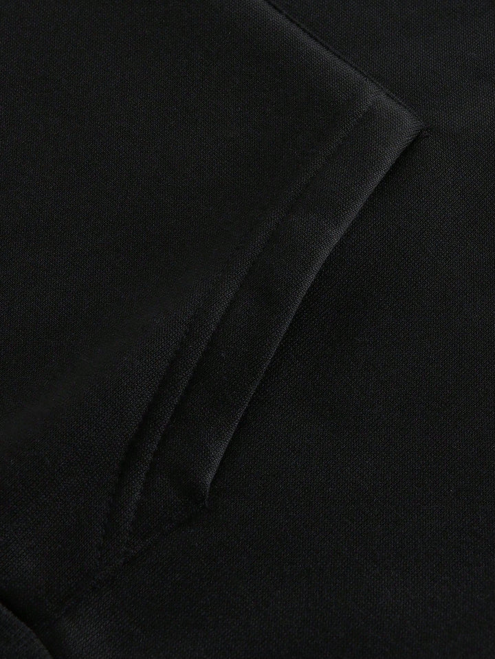 Stylová minimalistická mikina s kapucí a klokaní kapsou pro muže