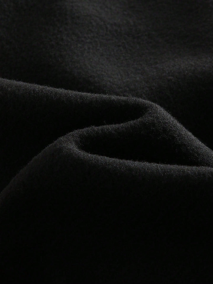 Stylová minimalistická mikina s kapucí a klokaní kapsou pro muže