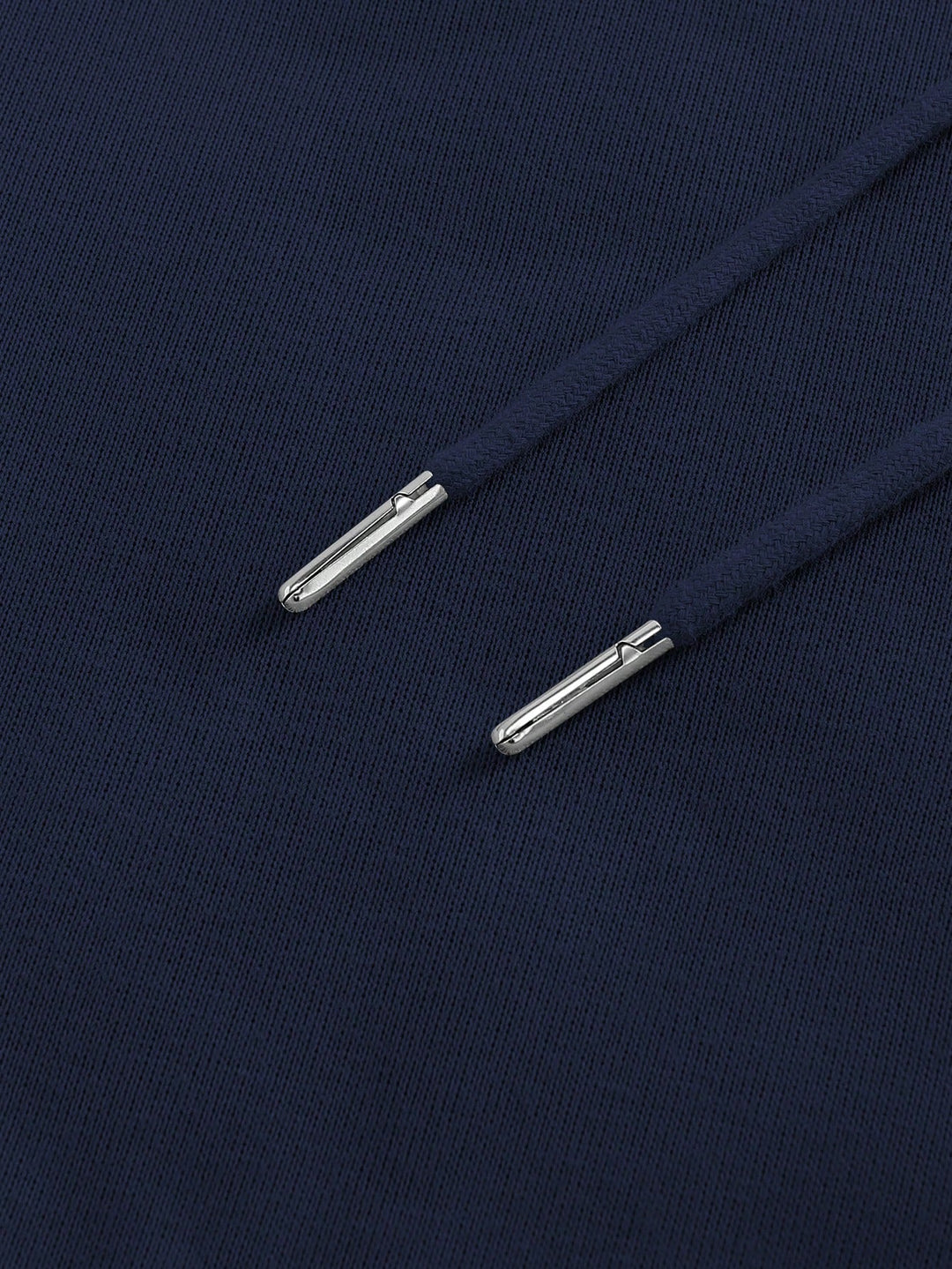 Stylová minimalistická mikina s kapucí a klokaní kapsou pro muže