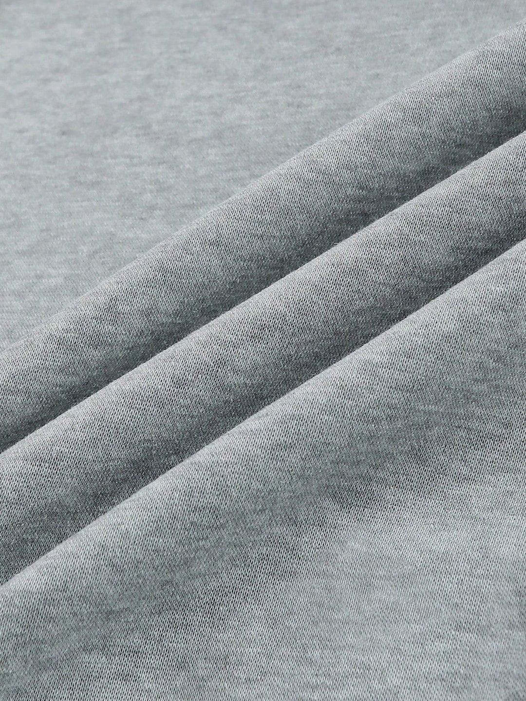 Stylová minimalistická mikina s kapucí a klokaní kapsou pro muže