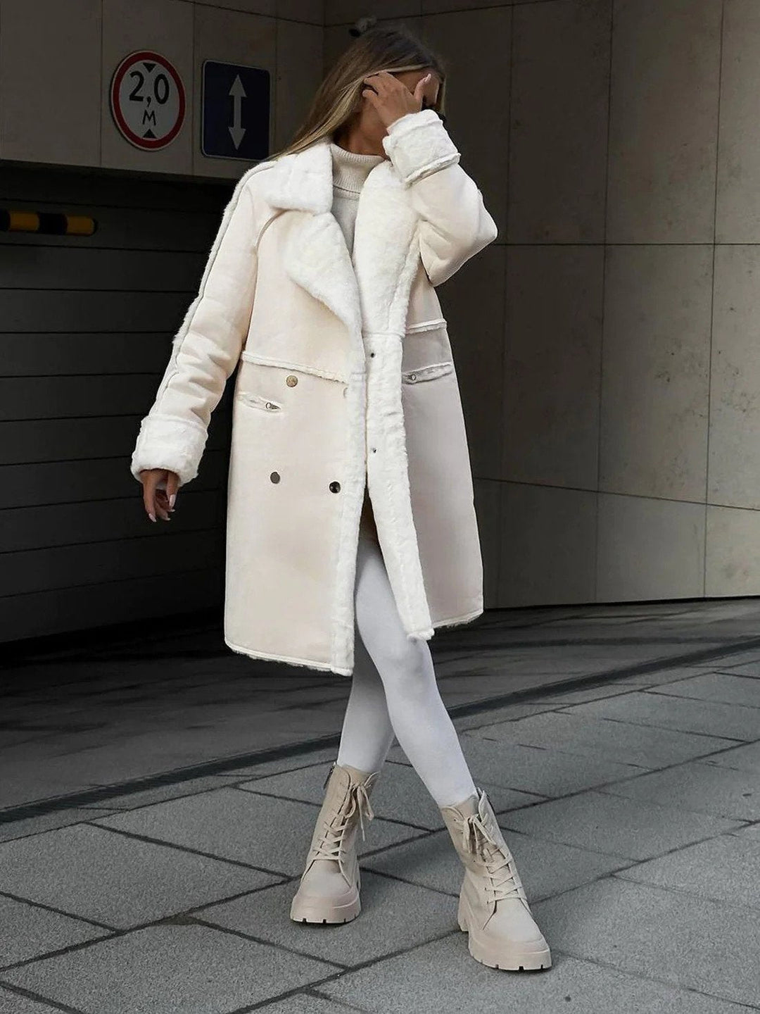 Nadčasová dámská bunda pro elegantní vzhled