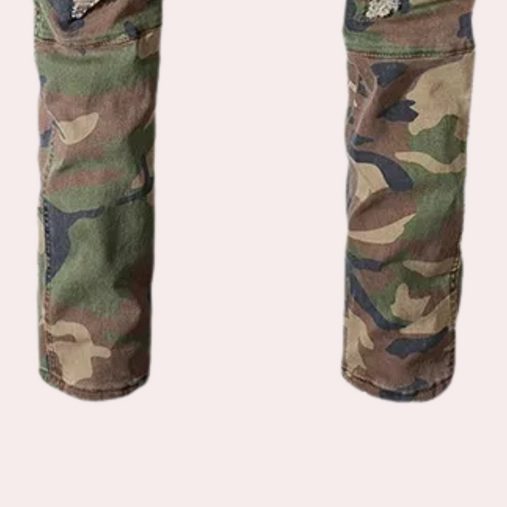 Trendy opotřebované pánské džíny s kamuflážovým potiskem