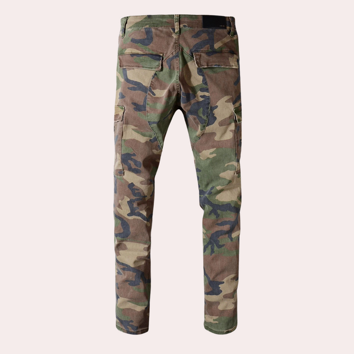 Trendy opotřebované pánské džíny s kamuflážovým potiskem