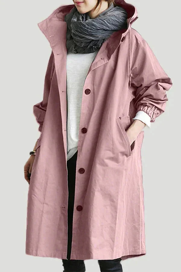 Trendy městský plášť s stylovou oversized kapucí pro dámy